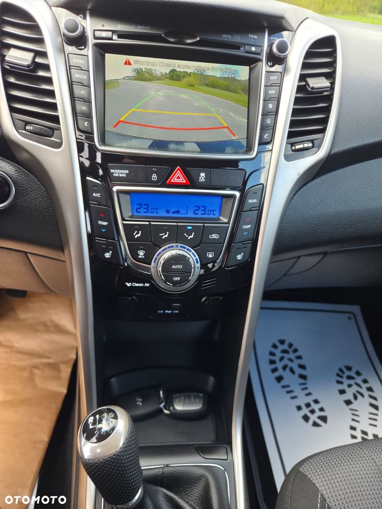 Hyundai i30 1.4 Base - 16