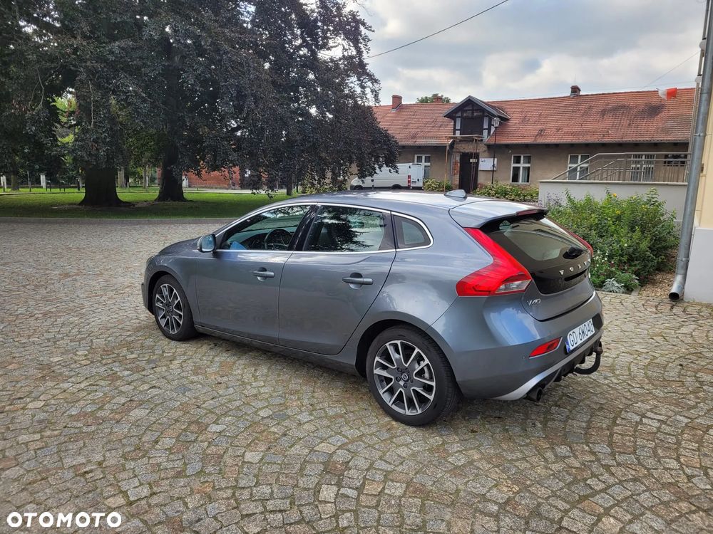 Volvo V40 D2 Drive-E R-Design Momentum - 15