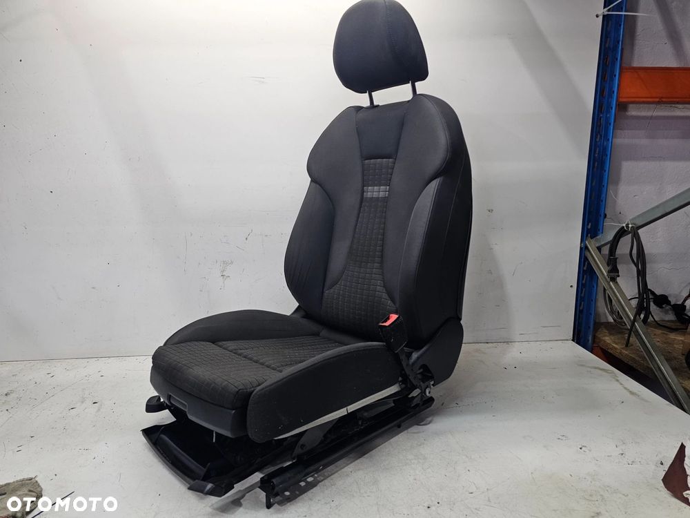 FOTEL STELAŻ PASAŻERA AUDI A3 8V SPORTBACK 5Q4881106D - 6