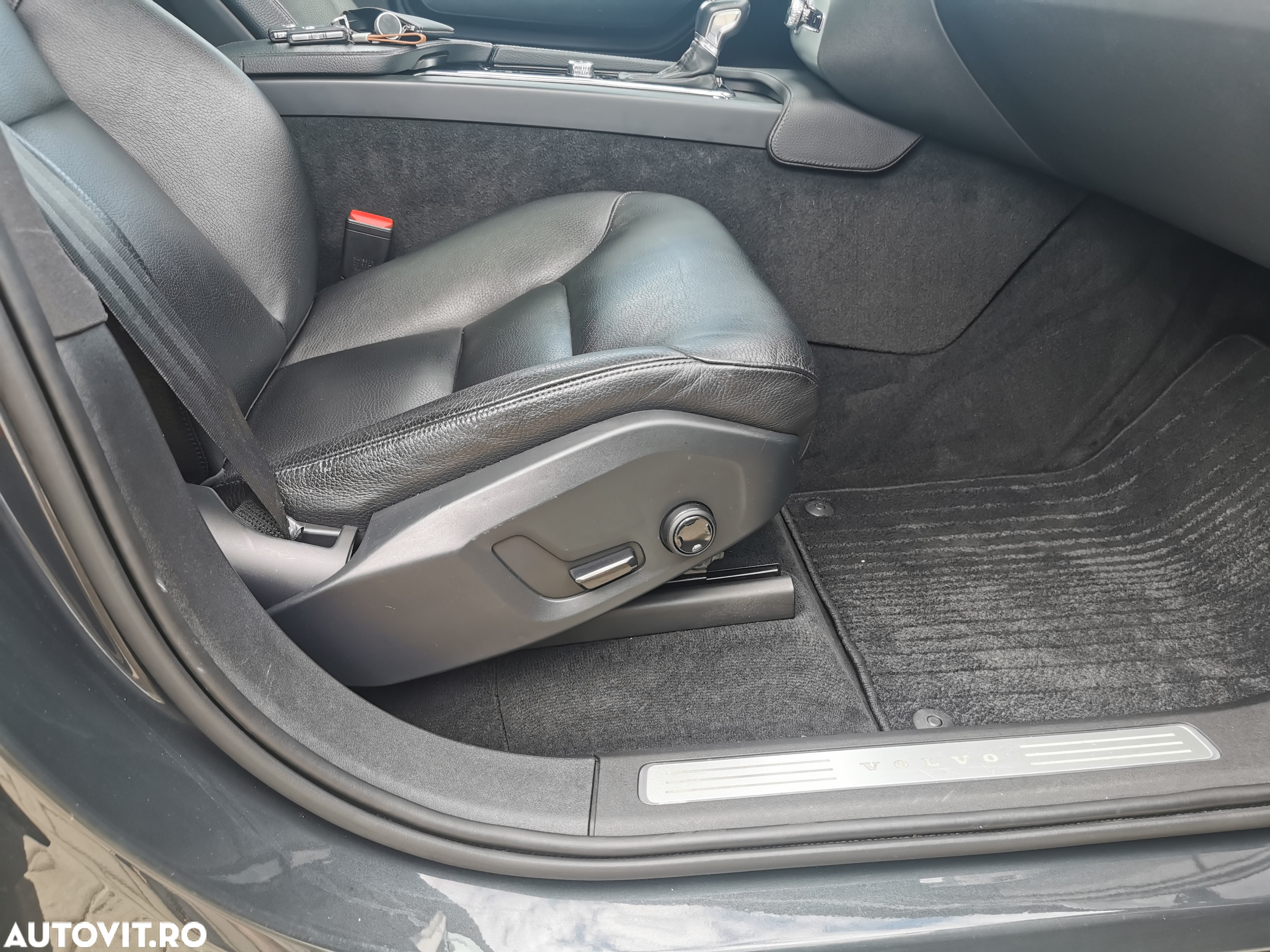 Volvo XC 90 D5 AWD Geartronic Momentum - 22