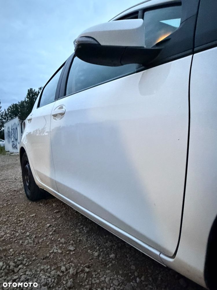 Toyota Yaris - 5