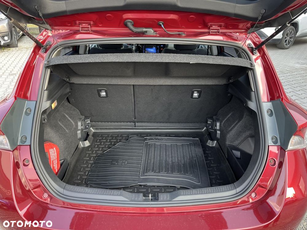 Toyota Auris - 13