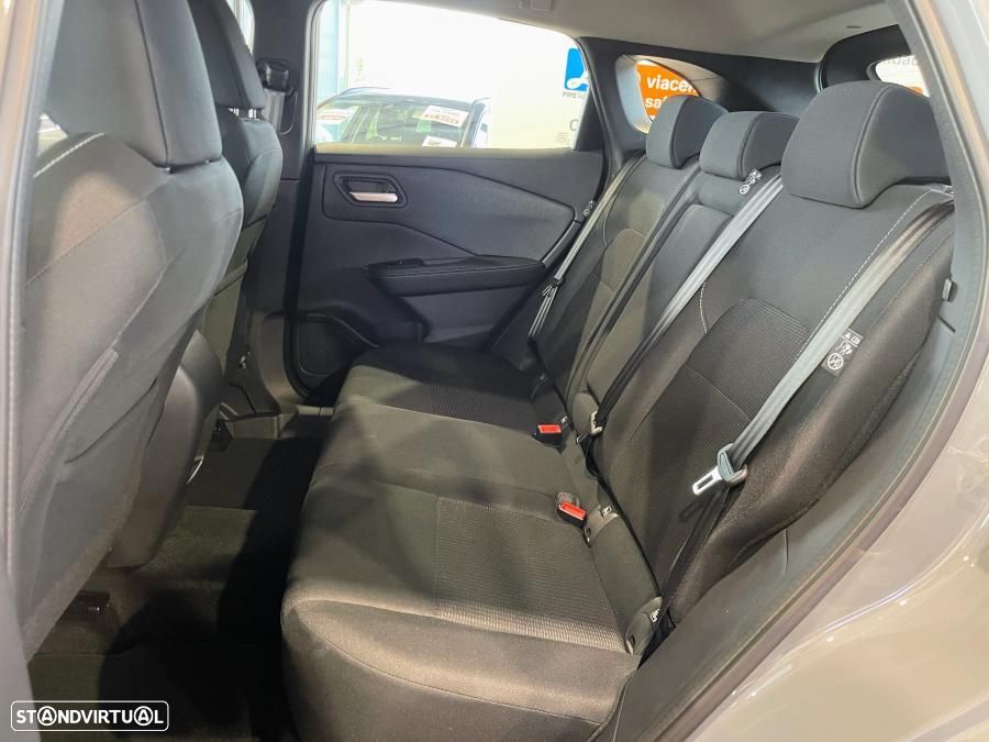 Nissan Qashqai 1.3 DIG-T Engage - 24