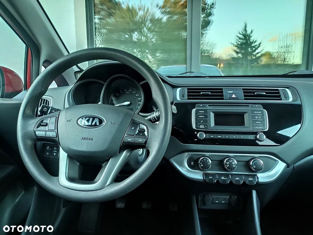 Kia Rio - 15