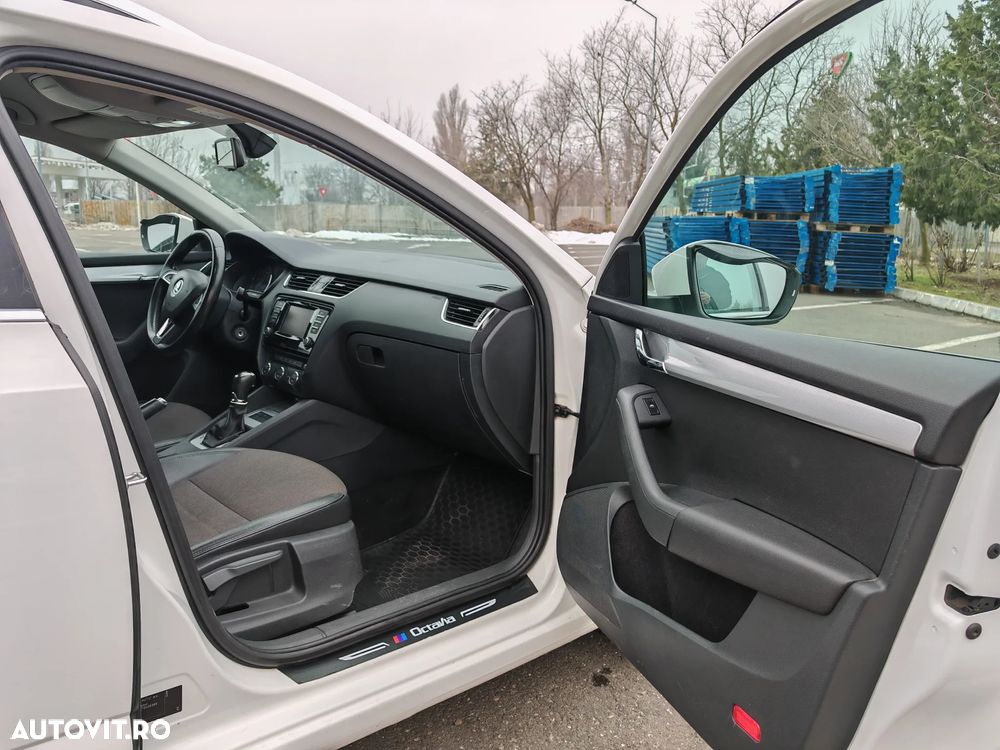 Skoda Octavia 1.6 TDI DPF DSG Classic - 5