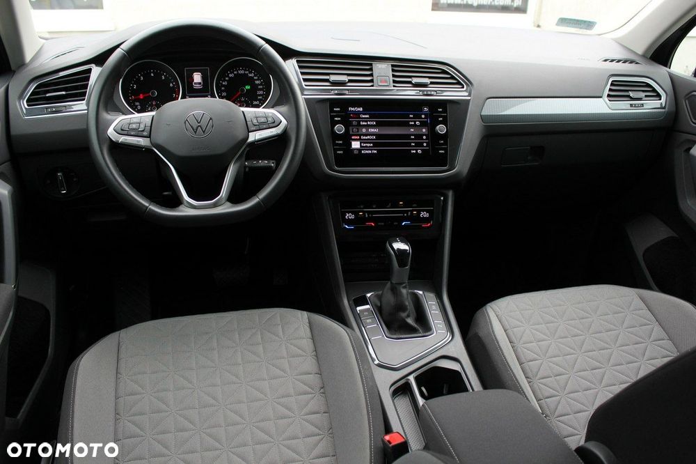 Volkswagen Tiguan - 10