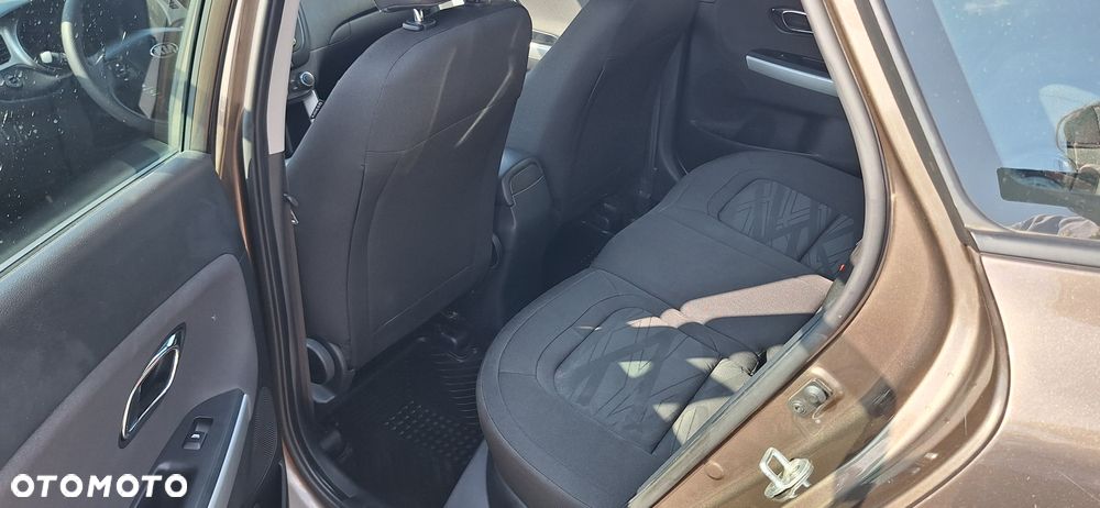 Kia Ceed Cee'd 1.6 GDI L - 9