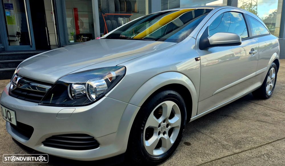 Opel Astra GTC 1.9 CDTI DPF Sport - 15