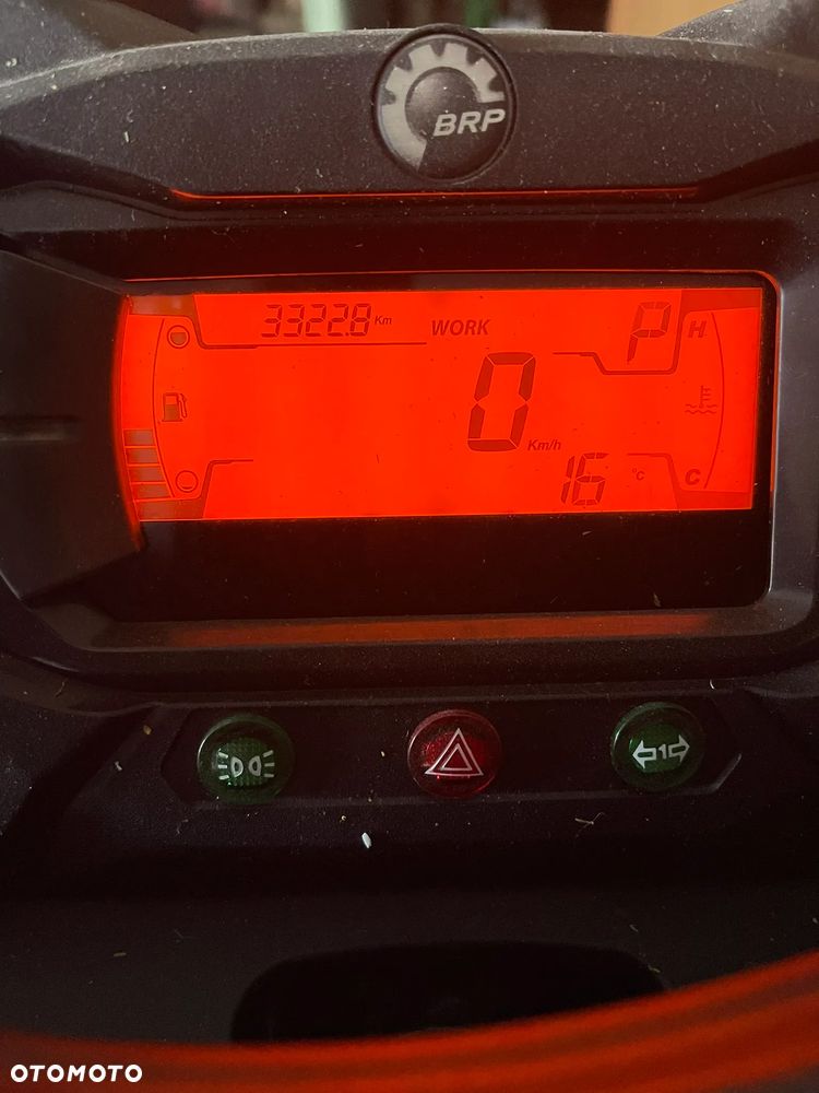 Can-Am Outlander - 2