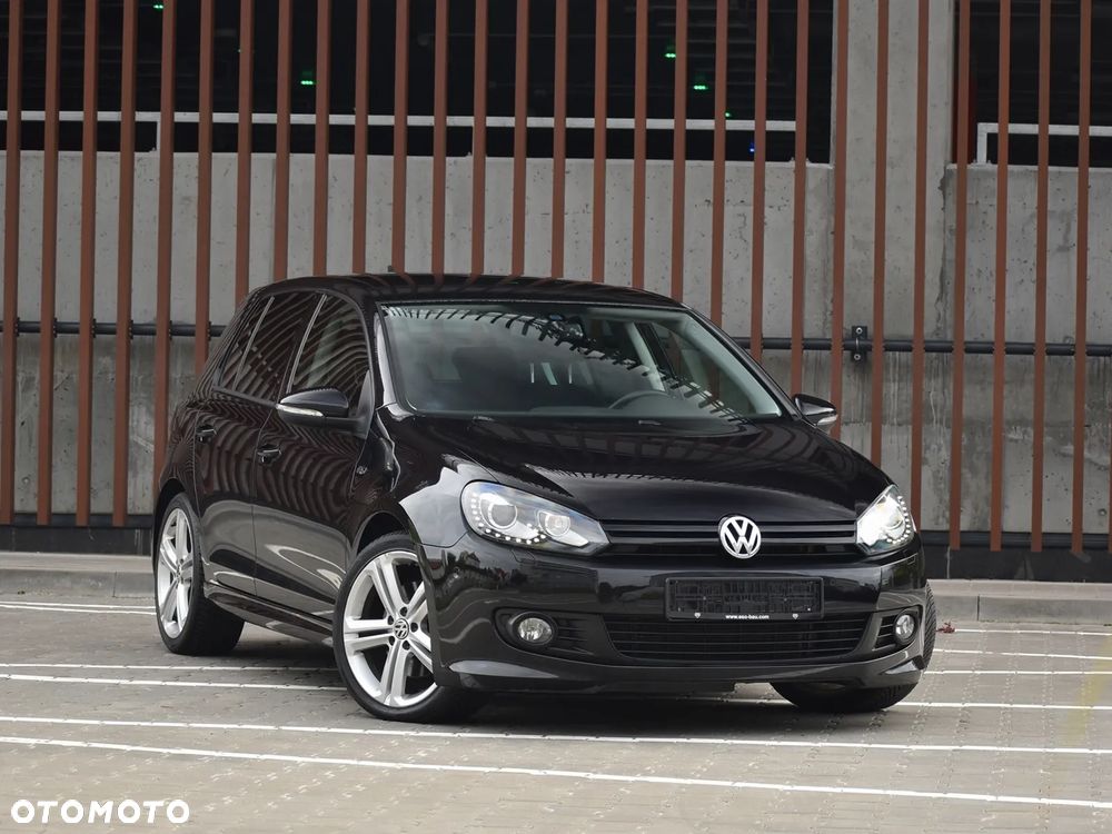 Volkswagen Golf - 6