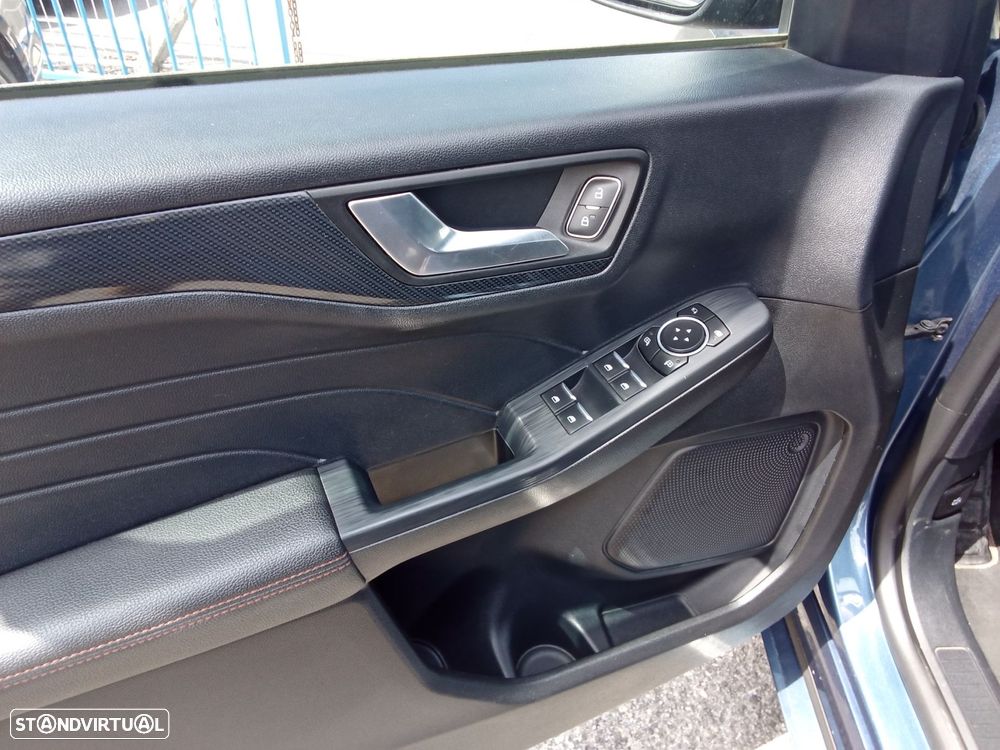 Ford Kuga 1.5 EcoBoost ST-Line - 27