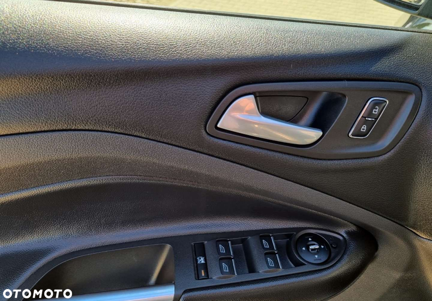 Ford Kuga - 25