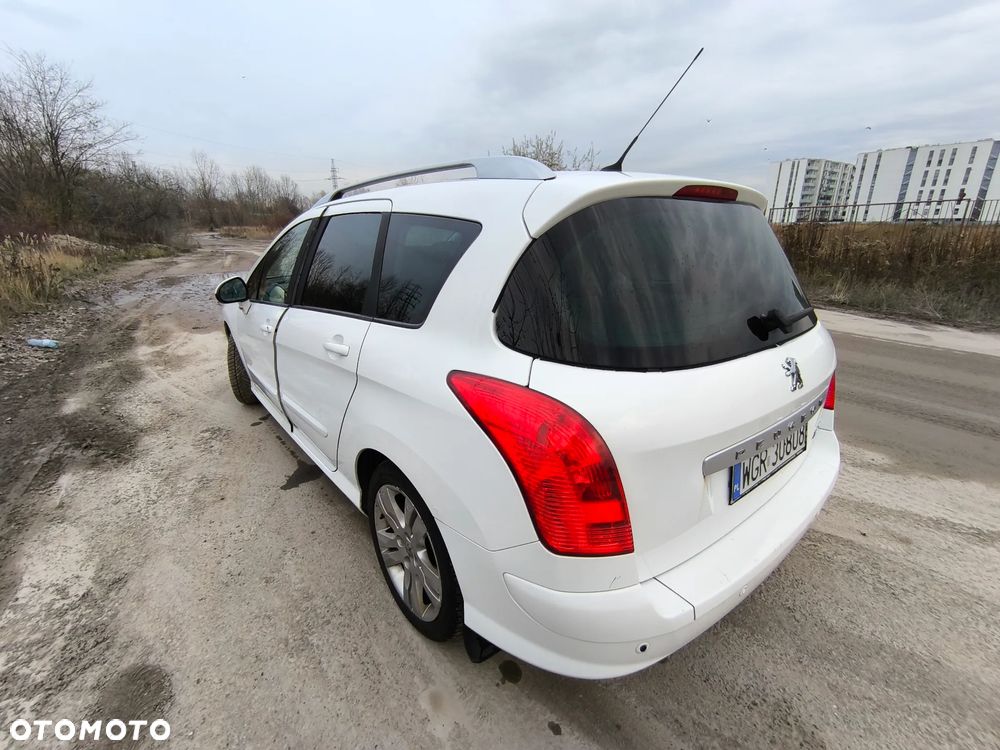 Peugeot 308 - 8