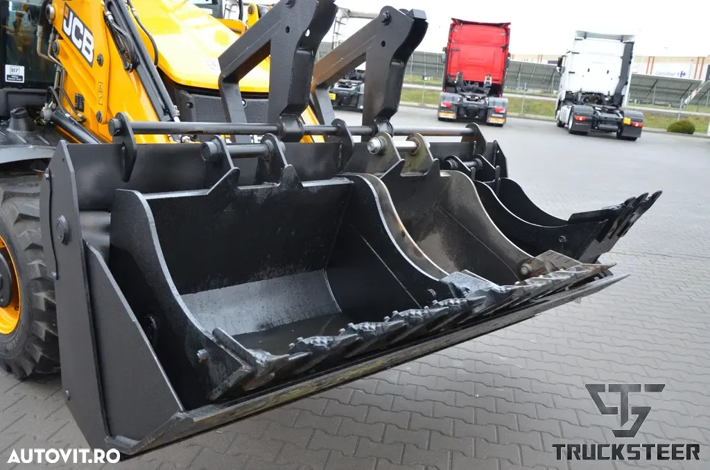 JCB 3CX - 8