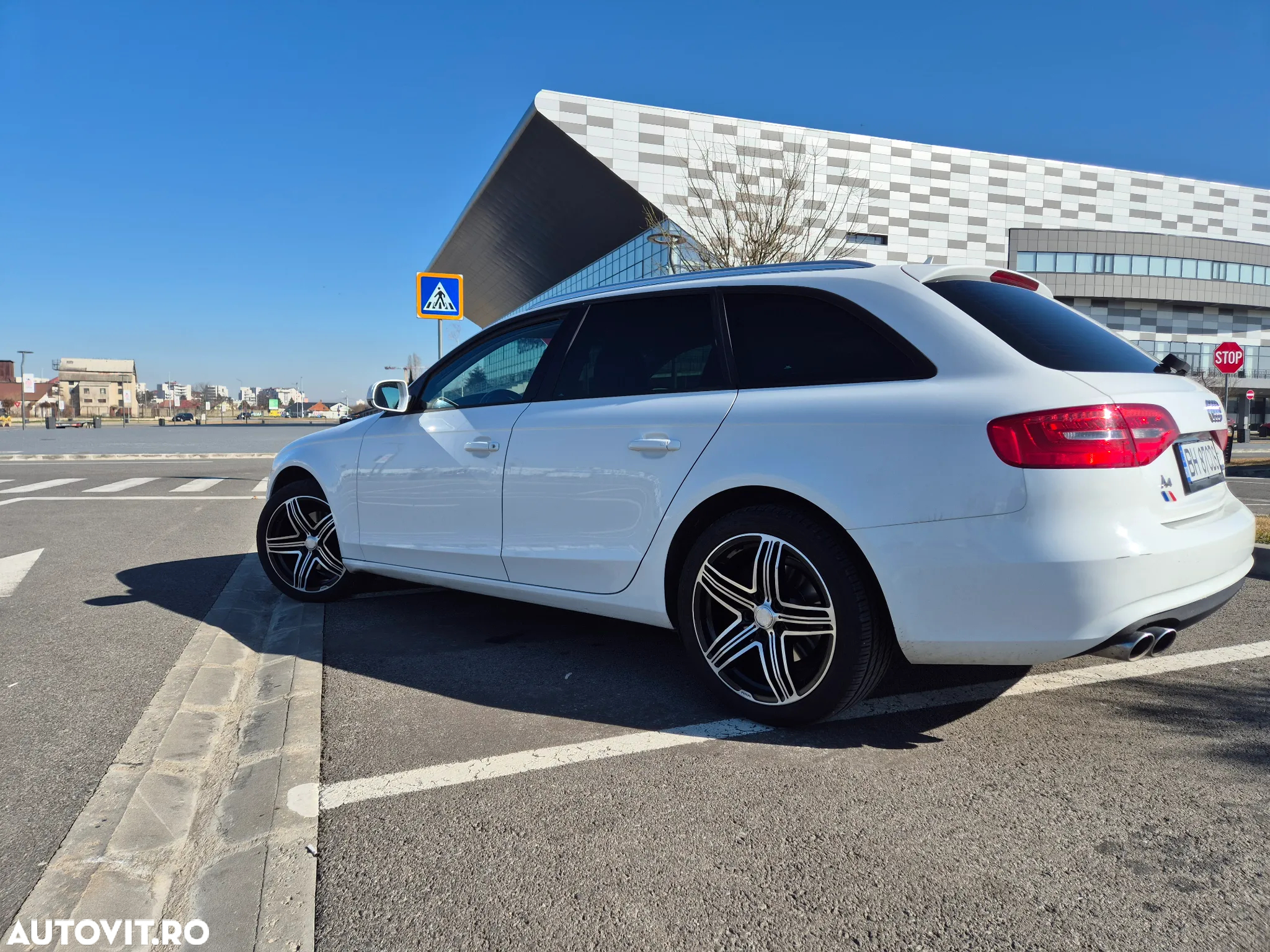 Audi A4 Avant 2.0 TDI DPF Ambiente - 3