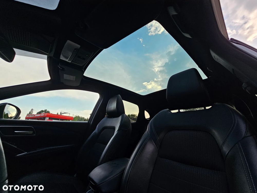 Nissan Qashqai 1.3 DIG-T 4x4 MHEV Xtronic Tekna - 30