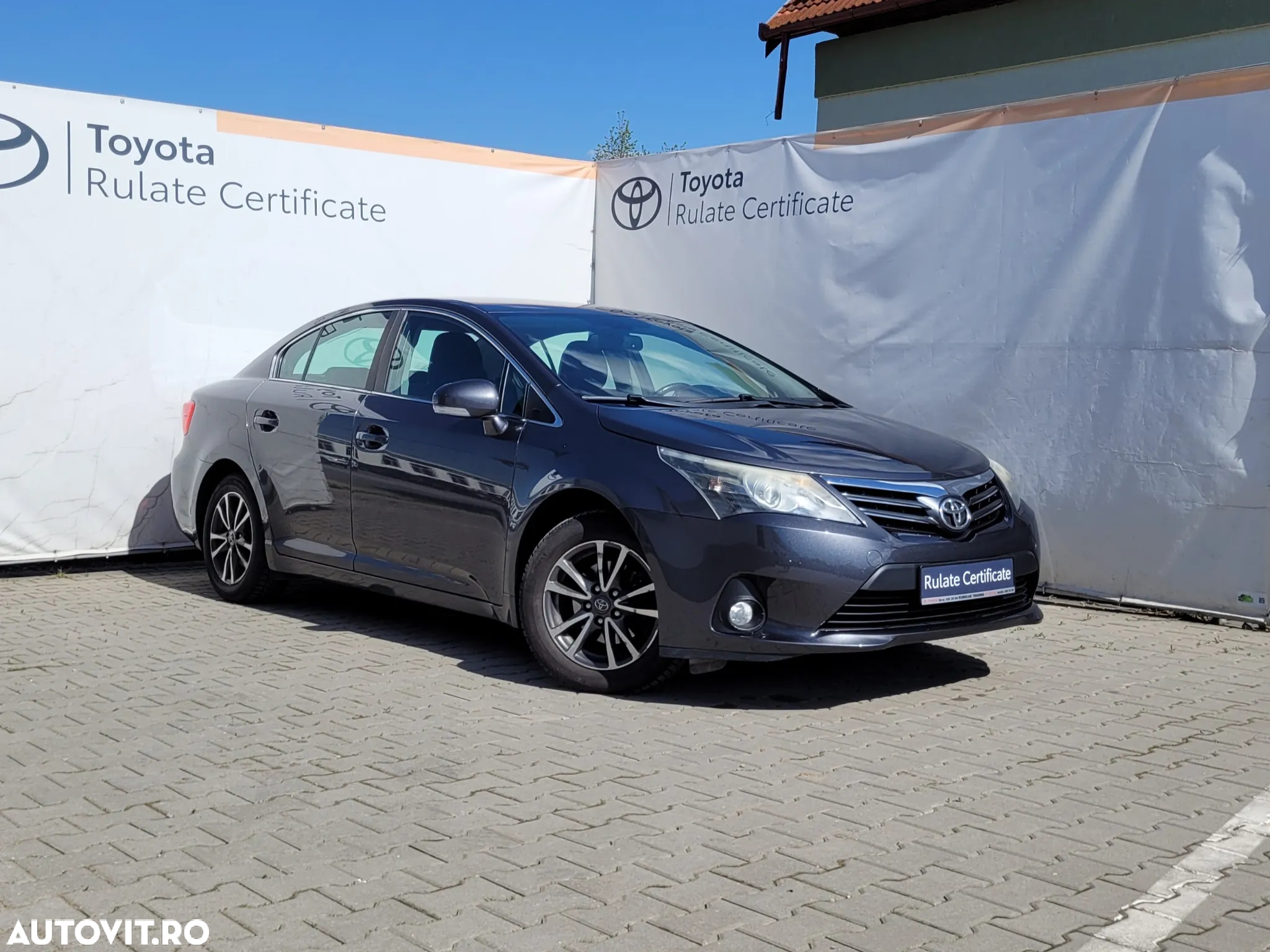 Toyota Avensis 1.8 Multidrive S Elegance - 2