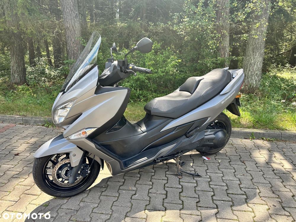 Suzuki Burgman - 1