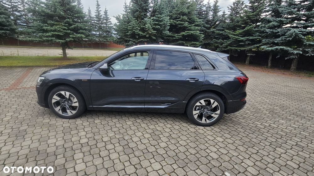Audi e-tron - 5