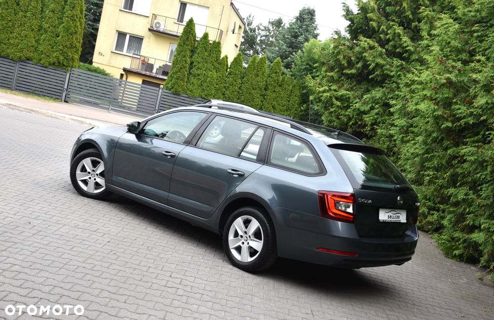 Skoda Octavia 1.6 TDI DSG Style - 31
