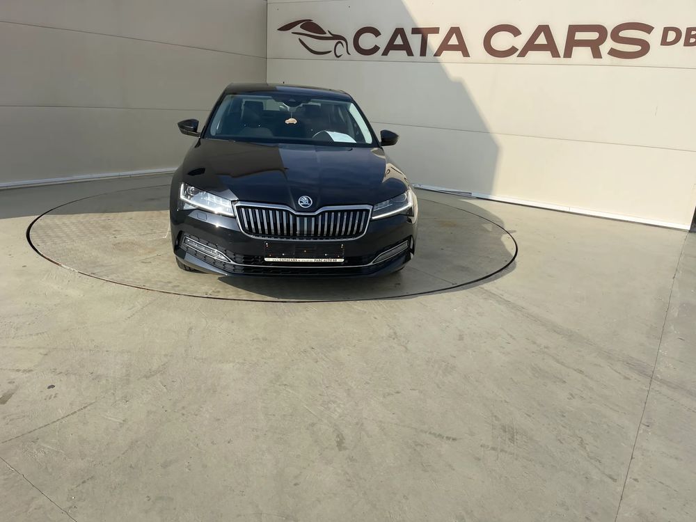 Utilizat Skoda Superb 2021 - 23 800 EUR, 155 000 km - Autovit.ro