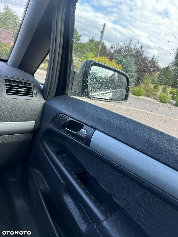 Opel Zafira - 24