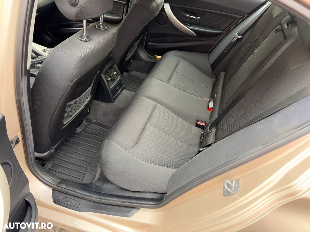 BMW Seria 3 320d - 17