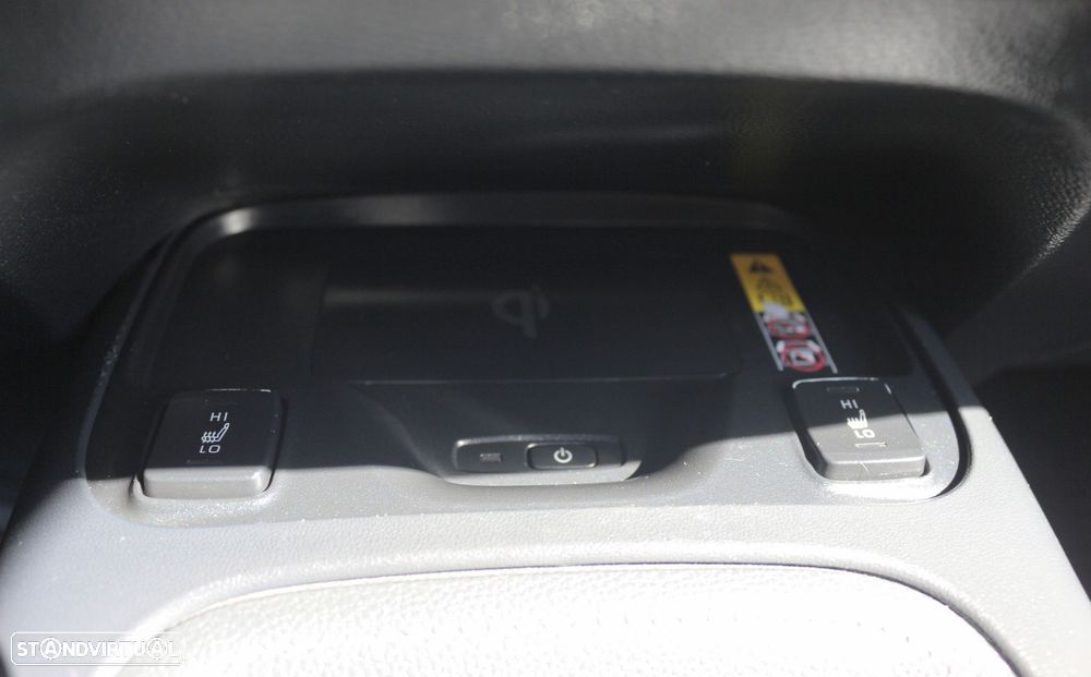 Toyota Corolla SD 1.8 Hybrid Luxury - 35