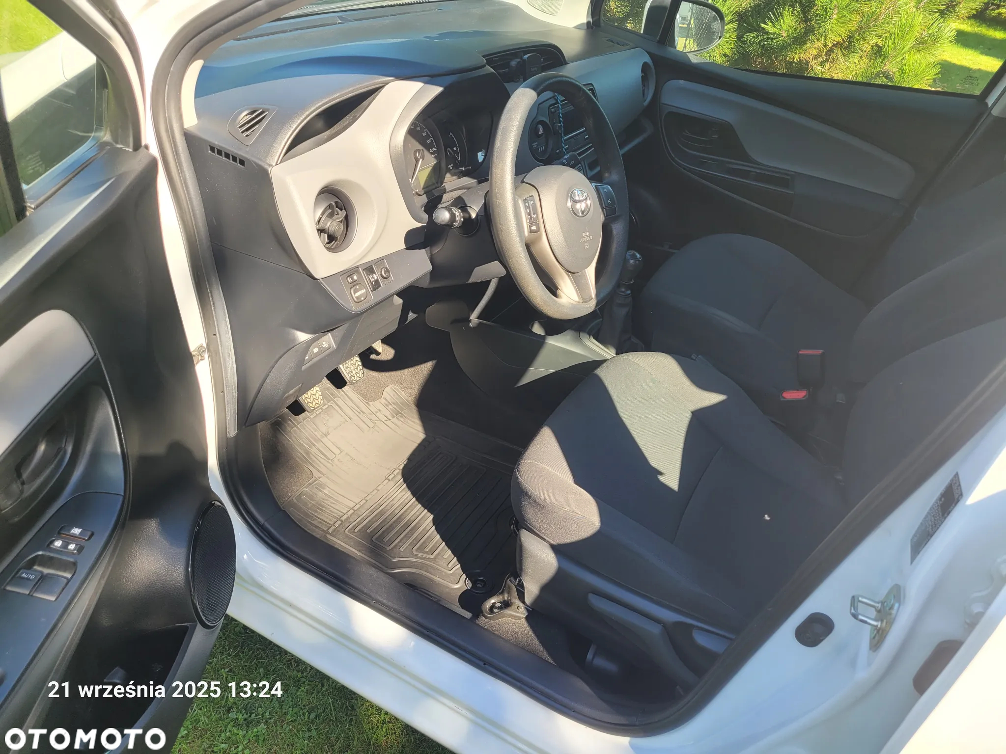 Toyota Yaris 1.5 Active - 8