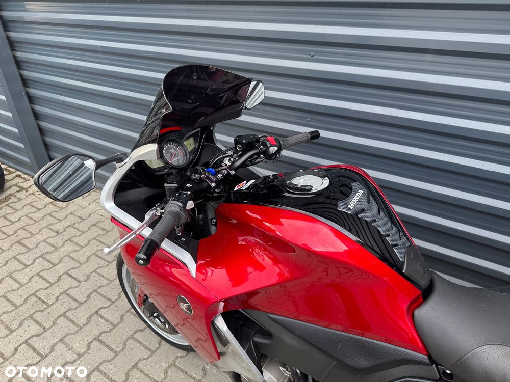 Honda VFR - 9