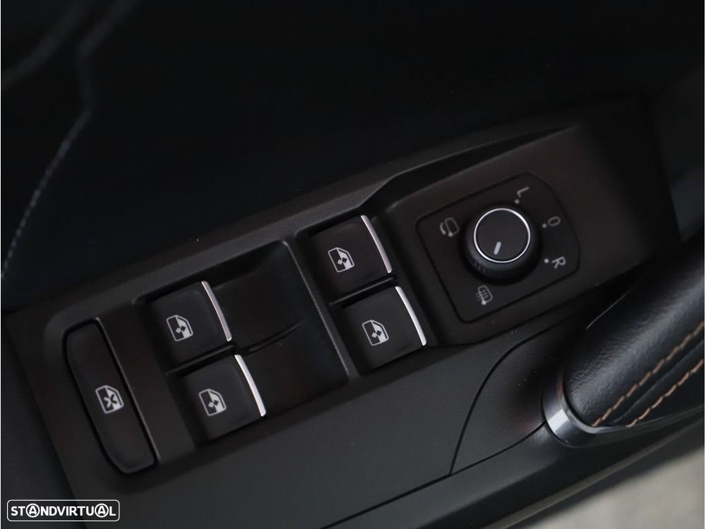 Cupra Formentor 1.4 e-Hybrid DSG - 27