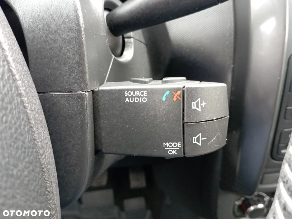 Dacia Duster 1.6 SCe Ambiance S&S - 19