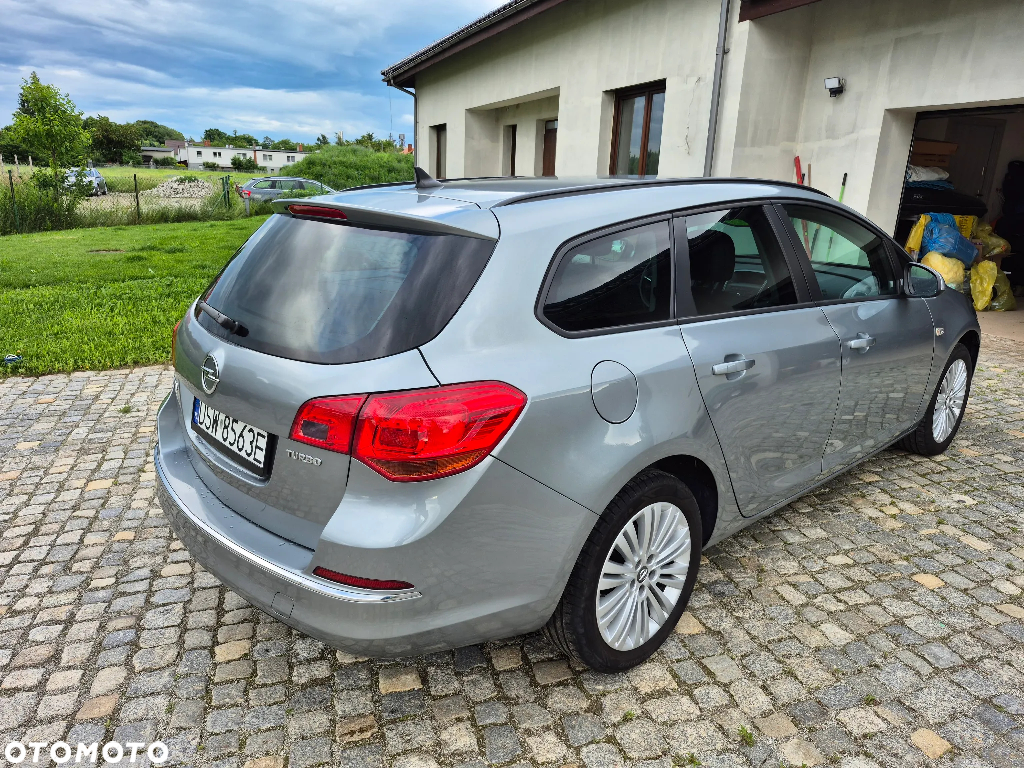 Opel Astra 1.4 Turbo Edition - 10