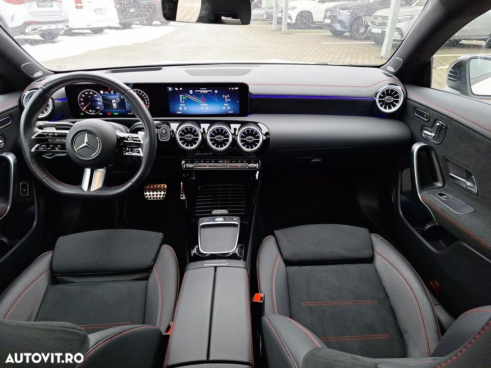 Mercedes-Benz CLA 250 e 8G-DCT AMG Line - 12