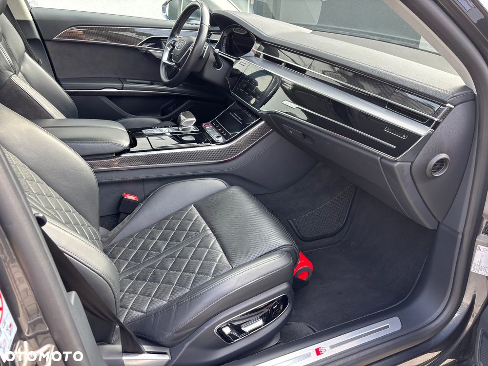 Audi S8 TFSI mHEV Quattro Tiptr - 33