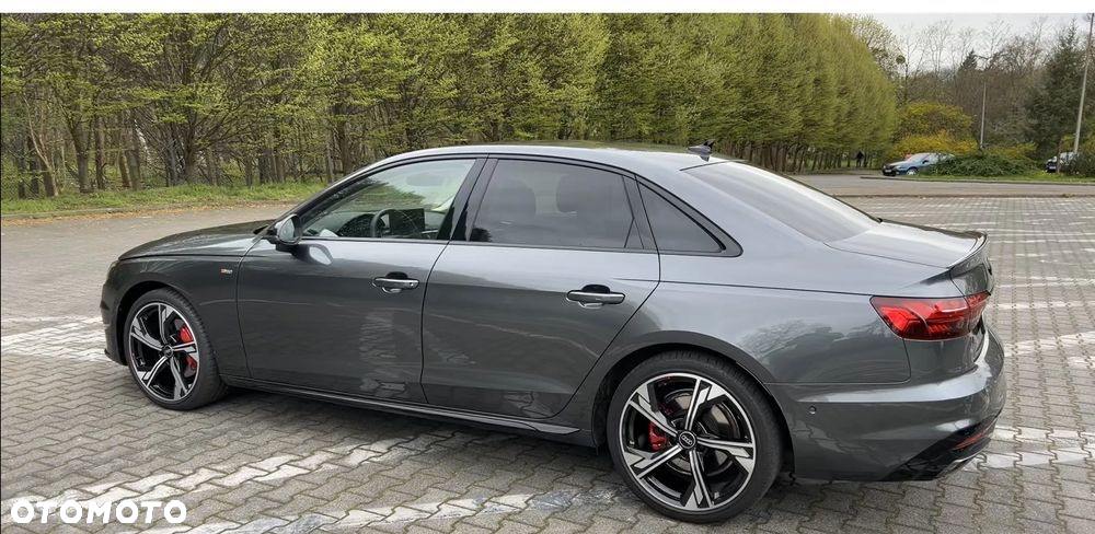 Audi A4 - 4