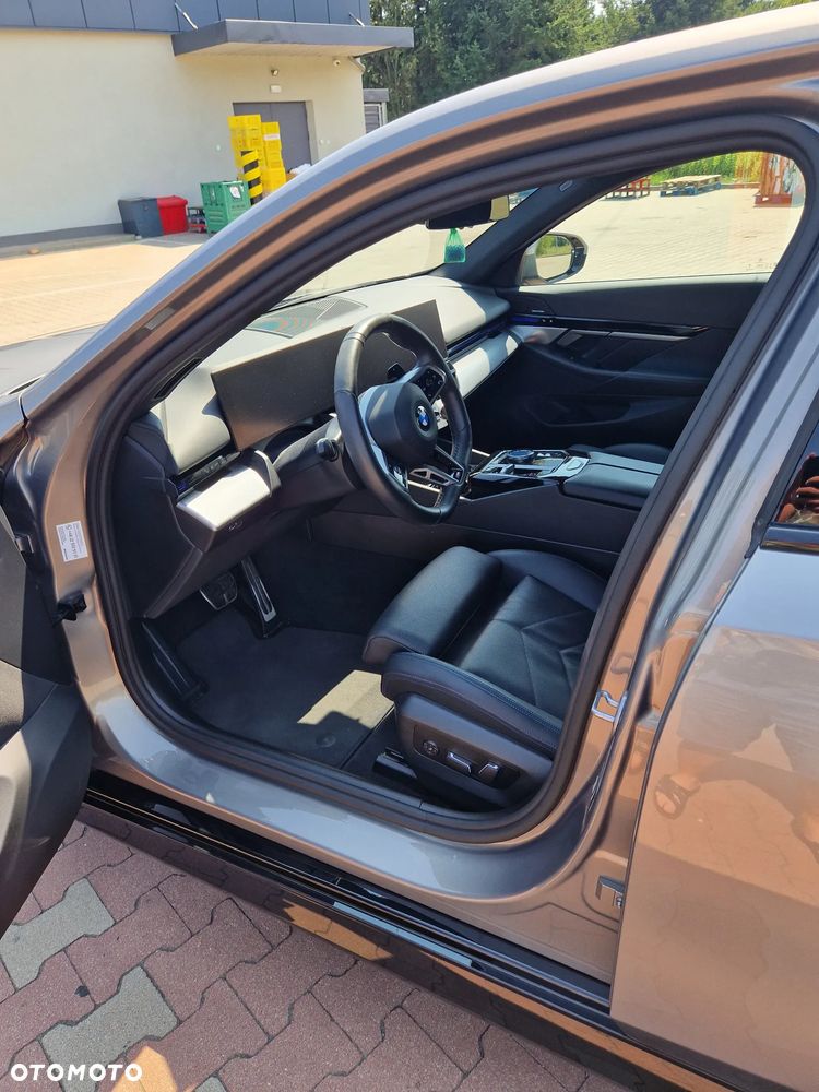 BMW Seria 5 520d mHEV M Sport - 13