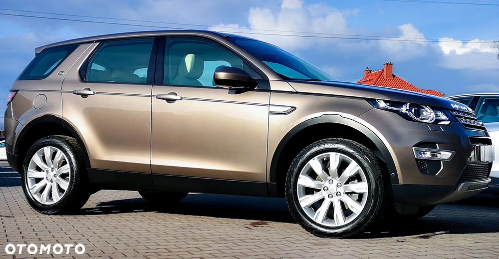 Land Rover Discovery Sport TD4 HSE Luxury - 28