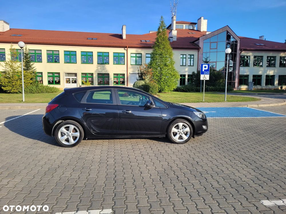 Opel Astra - 17