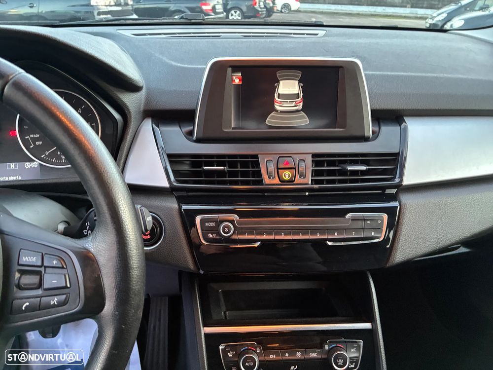 BMW 216 Active Tourer d Luxury Line - 15