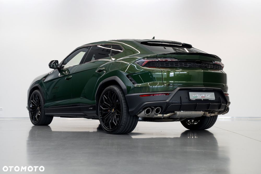 Lamborghini Urus - 4