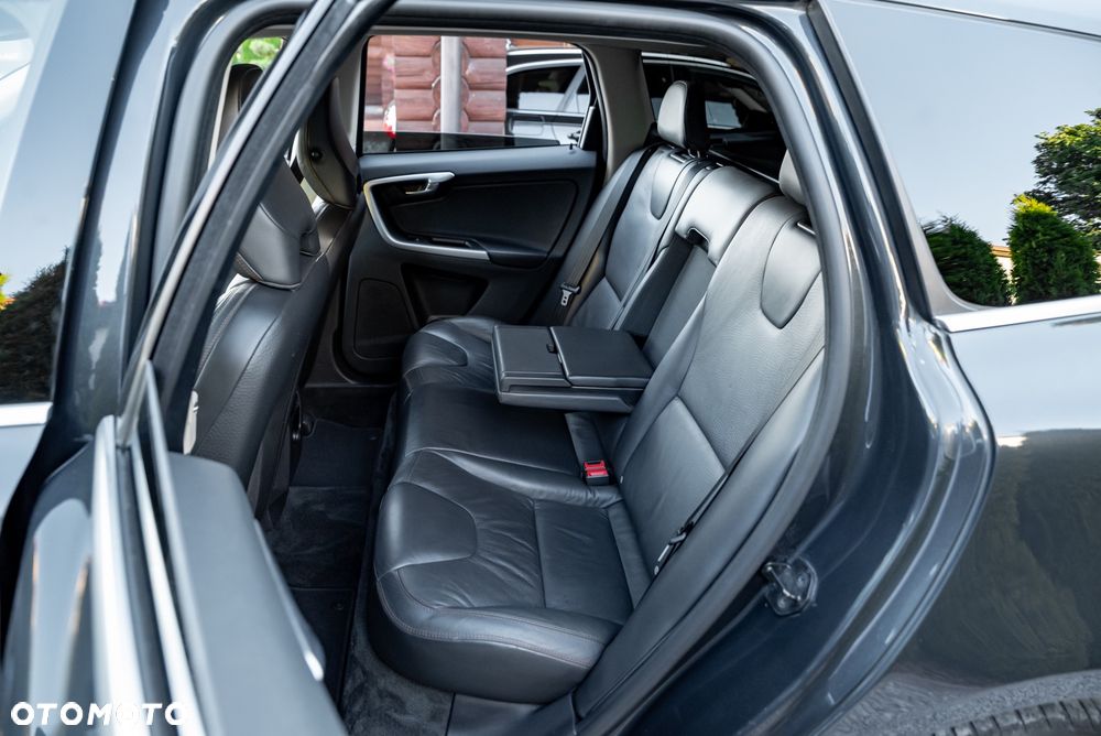 Volvo XC 60 D5 AWD Summum - 20