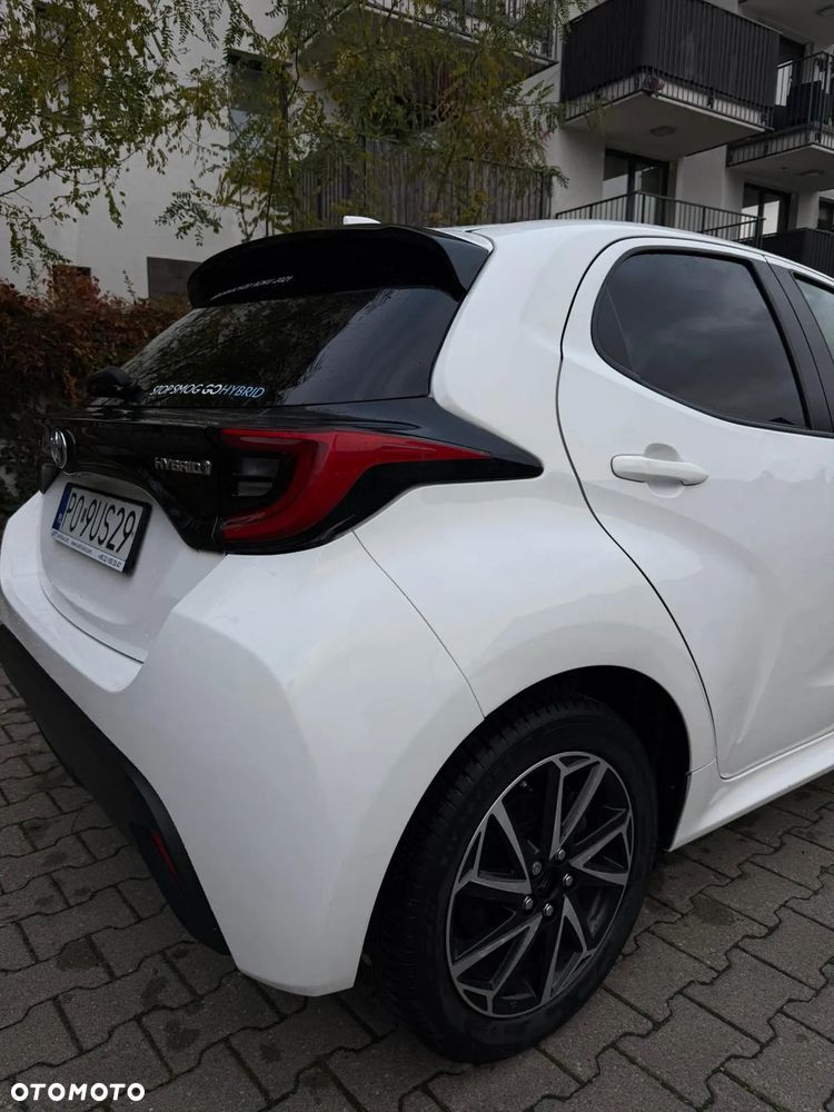 Toyota Yaris ver-hybrid-1-5-comfort - 9