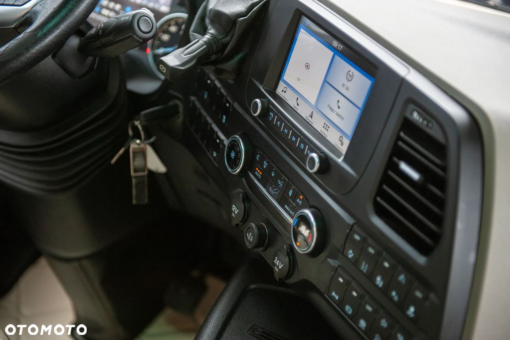Ford F-MAX - 20