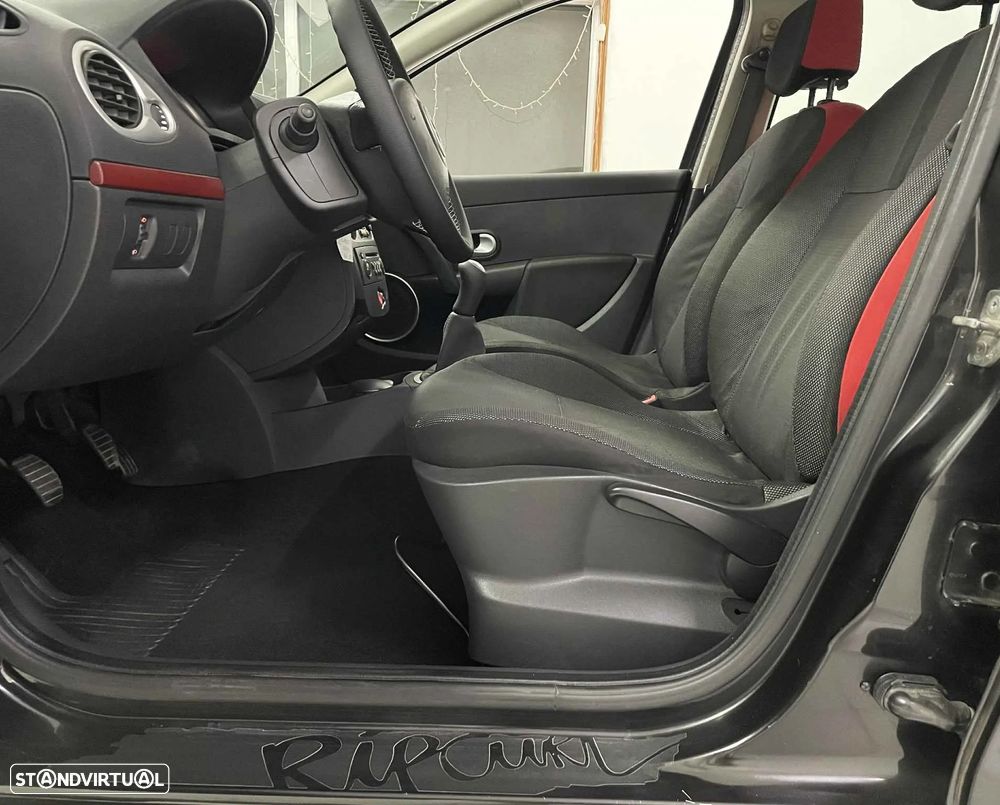 Renault Clio 1.2 16V Rip Curl - 24