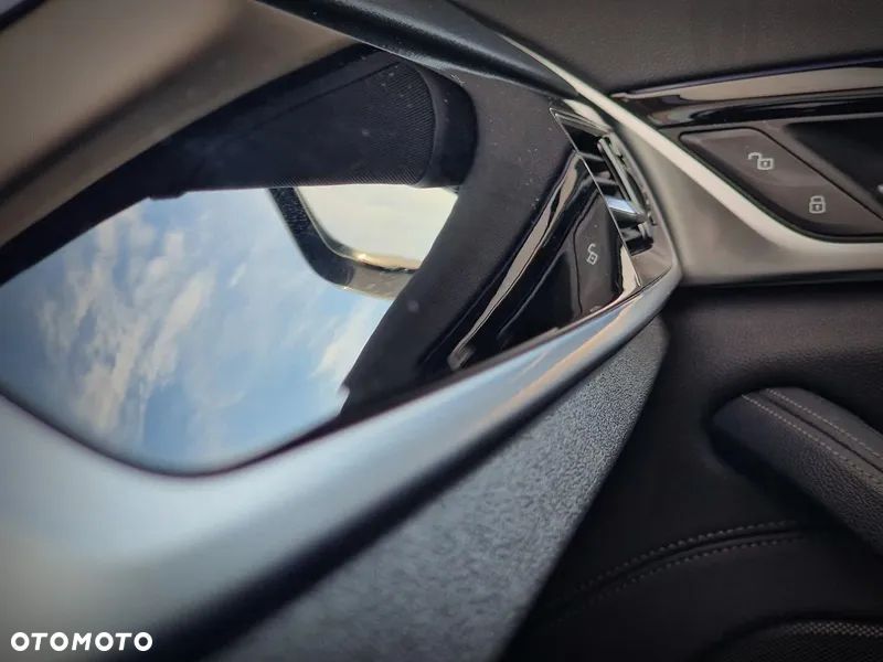 BMW Seria 5 518d - 29