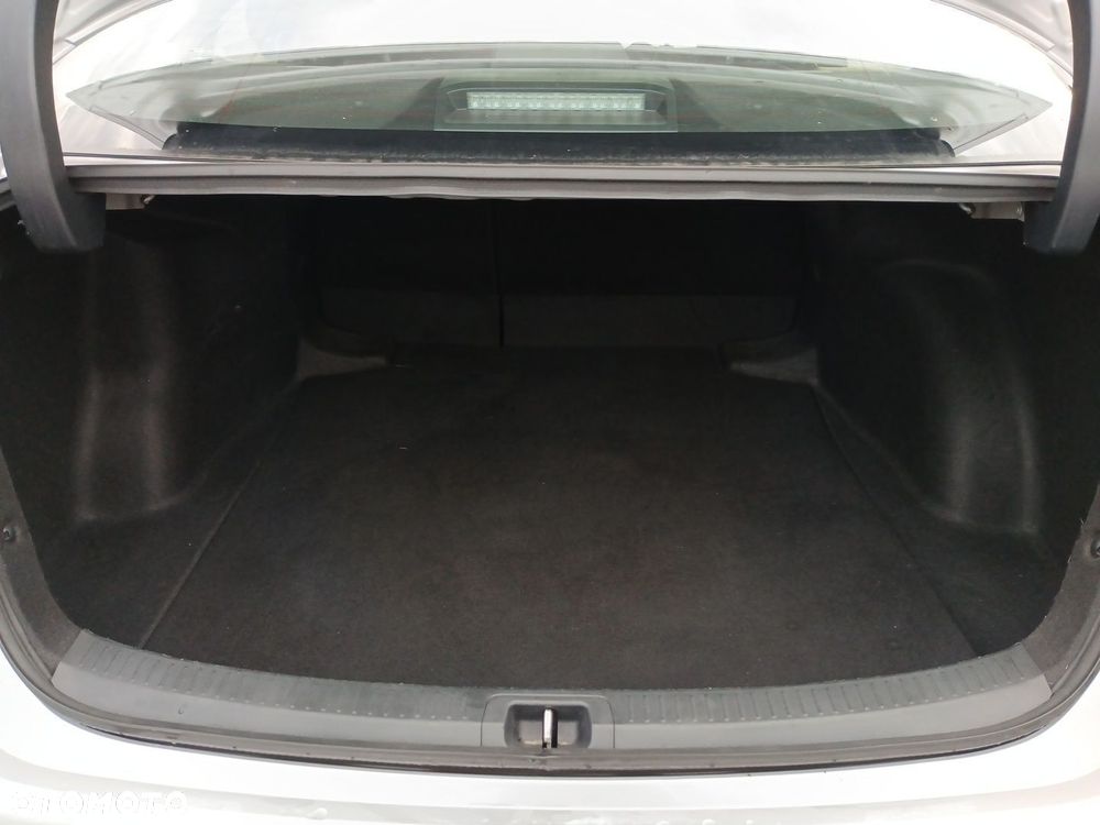 Toyota Corolla 1.8 Hybrid Comfort - 13