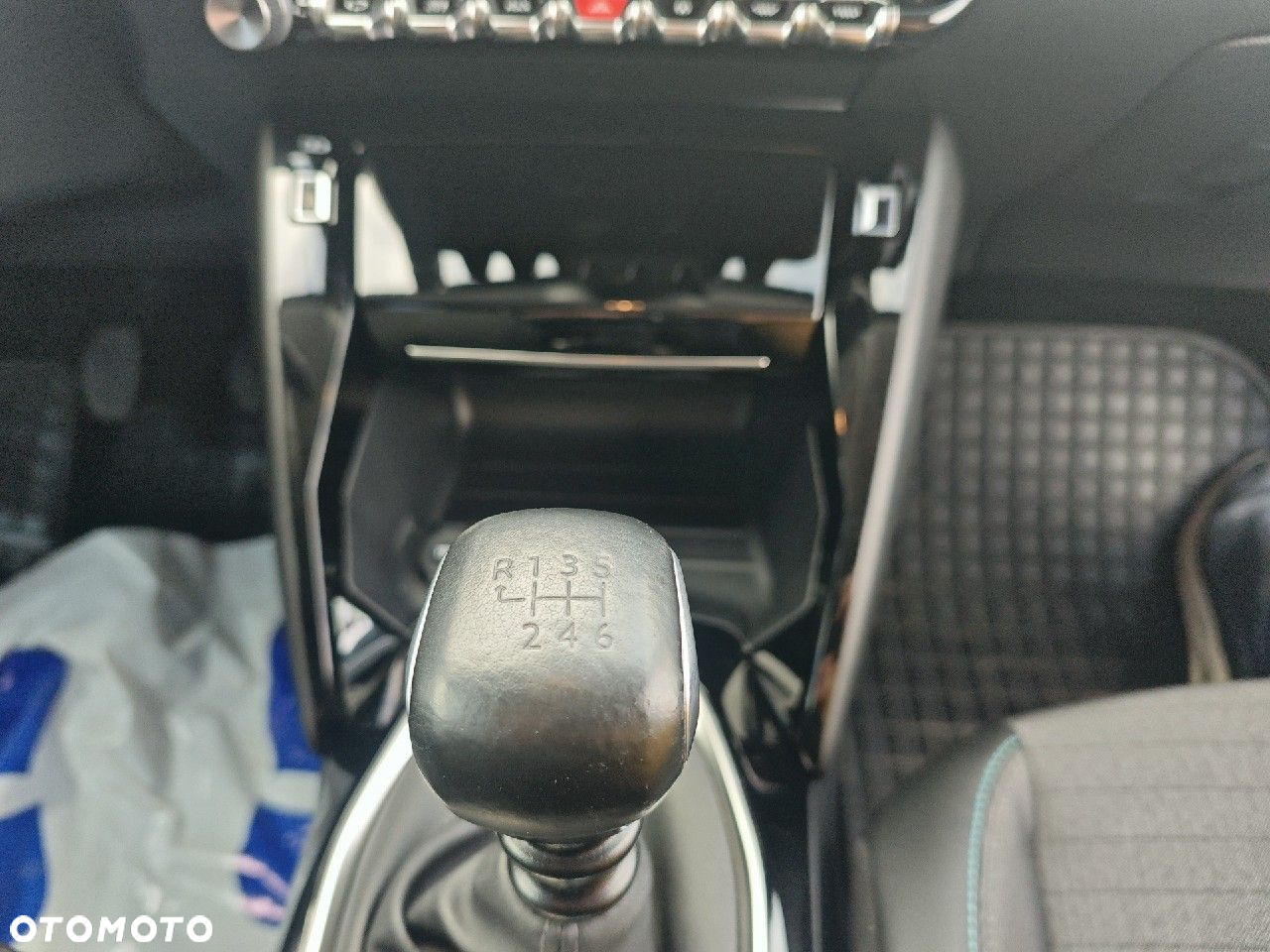 Peugeot 208 1.2 PureTech Allure Pack S&S - 22