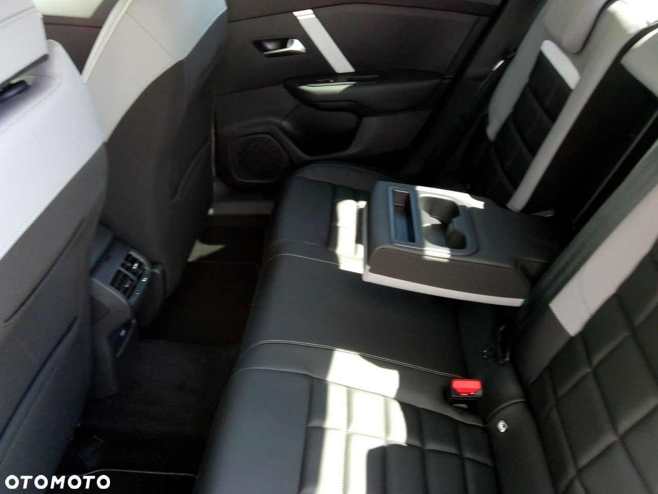 Citroën C4X - 12