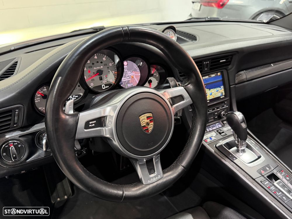 Porsche 911 (991) Turbo S Cabriolet - 55